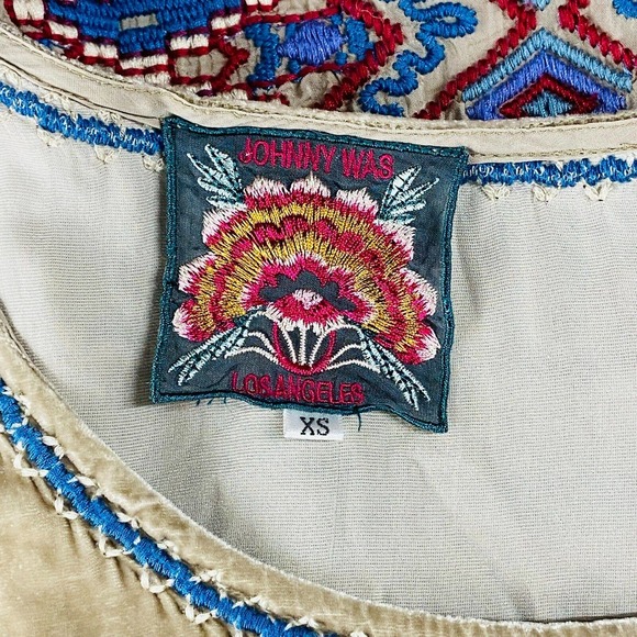 Johnny Was Womens XS Shirt Beige Blue Floral Aztec Embroidered Velvet Tunic AY16 - Picture 2 of 5